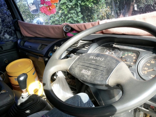 ขายด่วนครับ ISUZU DECA270 ปี46 EURO1 ดั้มสามมิตรลอนเฉียง พร้อมใช้งาน ครับ