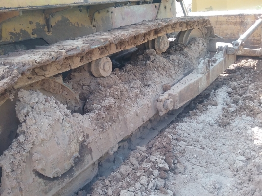 ขาย 395,000 แทรคเตอร์ CAT  D 5 B เอกสารเล่มทะเบียน เกียร์ตัด  เครื่องดี เกียร์แรง ช่วงล่างสวย รถสวยพร้อมใช้เอกสารพร้อมโอน 090-772-3710 090-772-3708
