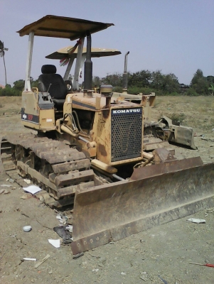 ขายรถแทรคเตอร์ KOMATSU D20PL-6 ตีนเป็ด สไลด์ใบมีดได้ 8 ทิศทาง ราคา 180000