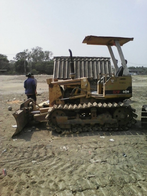 ขายรถแทรคเตอร์ KOMATSU D20PL-6 ตีนเป็ด สไลด์ใบมีดได้ 8 ทิศทาง ราคา 180000