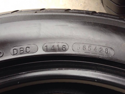 ยาง MAXXIS 235-50-18 ปี 16 ครบชุด 4 เส้น 8000  สภาพสวยๆตุ่มหน้ายางยังอยู่ไม่มีปะไม่บวมไม่กินข้าง ดอกยางเหลือเยอะเอาไปวิ่งกันใด้อีกยาวค่ะ