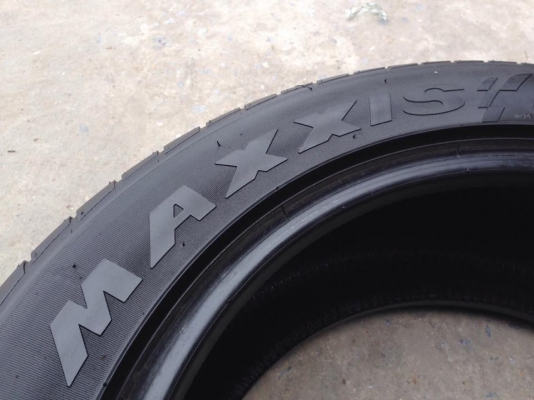 ยาง MAXXIS 235-50-18 ปี 16 ครบชุด 4 เส้น 8000  สภาพสวยๆตุ่มหน้ายางยังอยู่ไม่มีปะไม่บวมไม่กินข้าง ดอกยางเหลือเยอะเอาไปวิ่งกันใด้อีกยาวค่ะ