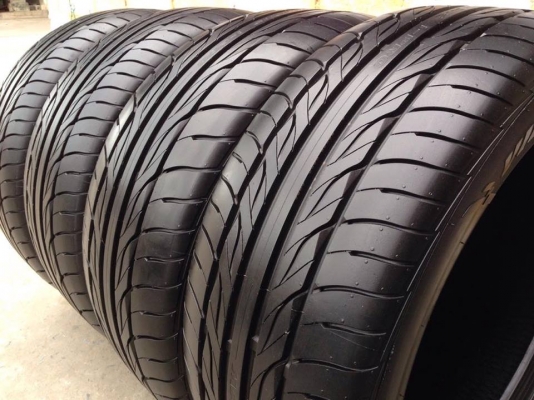 ยาง MAXXIS 235-50-18 ปี 16 ครบชุด 4 เส้น 8000  สภาพสวยๆตุ่มหน้ายางยังอยู่ไม่มีปะไม่บวมไม่กินข้าง ดอกยางเหลือเยอะเอาไปวิ่งกันใด้อีกยาวค่ะ