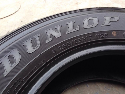 ยาง DUNLOP 265-65-17 ปี 15 ครบชุด 4 เส้น 6500  สภาพสวยๆดอกยางนิ่มๆไม่บวมเอาไปวิ่งกันยาวๆราคาเบาๆค่ะ