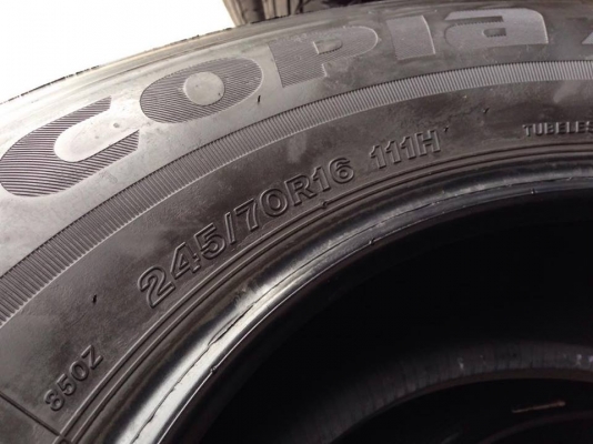 ยาง Bridgstone 245-70-16 ปี 15 ครบชุด 4 เส้น 7000  สภาพสวยๆไม่มีปะไม่บวมไม่กินข้างดอกยางเหลือเยอะเอาไปวิ่งกันใด้อีกยาวค่ะ