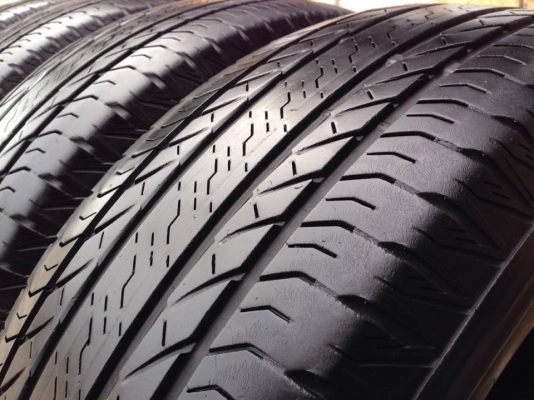 ยาง Bridgstone 245-70-16 ปี 15 ครบชุด 4 เส้น 7000  สภาพสวยๆไม่มีปะไม่บวมไม่กินข้างดอกยางเหลือเยอะเอาไปวิ่งกันใด้อีกยาวค่ะ