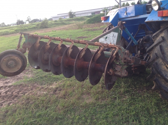 ขายรถไถ 2 เพลา Ford new holland 6610 มีภาพวีดีโอ สภาพสวยพร้อมใช้ ผานดันหน้า และผาน 7  ราคา685,000 บาท  โทร 081-9972972 089-8451778