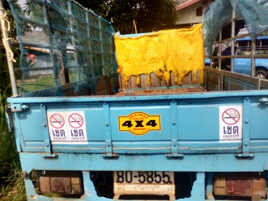 ขาย4ล้อกลาง. 85.  แรง ทะเบียนขาด1ปี เอกสารพร้อมโอน