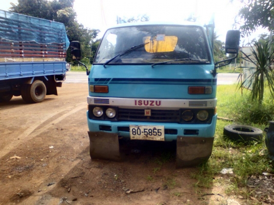 ขาย4ล้อกลาง. 85.  แรง ทะเบียนขาด1ปี เอกสารพร้อมโอน