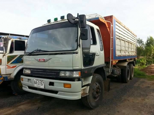 ขายรถดั้ม2เพลา 3H สโลกลาง เครื่อง195แรง รถสวยสภาพดี พาวเวอร์ ทิฟฟี่ ภายในสวย เอกสารถูกต้อง เล่มทะเบียนพร้อมโอน ราคา830,000 สนใจโทร 090-8588220คุณนะ 093-3258446คุณบิว หรือเข้าดูสินค้าอื่นๆได้ที่ www.narong2truck.com หรือ www.truck.in.th/498 หรือเพจFacebook