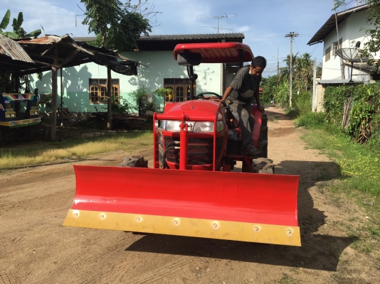 ขายรถไถยันม่าร์453T ราคา295000บาท  มีไบมีดไมร์1200ช ม พร้อมใช้งานสายๆครับสนใจ โทร0813655997 อำพร พาเจริญ ต วังบัว อ คลองขลุง จ กำแพงเพชร