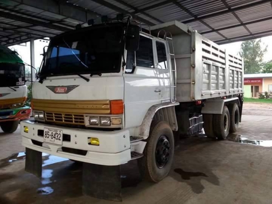 ขายรถดั้ม2เพลา HINO เครื่อง195แรง สโลกลาง เครื่องดี แคชซีสวย ยางดี ภายในสวย สภาพพร้อมใช้งาน เอกสารถูกต้อง เล่มทะเบียนพร้อมโอน ราคา595,000 สนใจโทร 090-8588220คุณนะ 093-3258446คุณบิว หรือเข้าดูสินค้าอื่นๆได้ที่ www.narong2truck.com หรือ www.truck.in.th/498