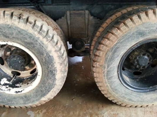 ขายรถดั้ม2เพลา HINO เครื่อง195แรง สโลกลาง เครื่องดี แคชซีสวย ยางดี ภายในสวย สภาพพร้อมใช้งาน เอกสารถูกต้อง เล่มทะเบียนพร้อมโอน ราคา595,000 สนใจโทร 090-8588220คุณนะ 093-3258446คุณบิว หรือเข้าดูสินค้าอื่นๆได้ที่ www.narong2truck.com หรือ www.truck.in.th/498