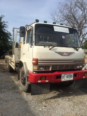 รถสิบล้อเทเลอร์ท้ายลาด