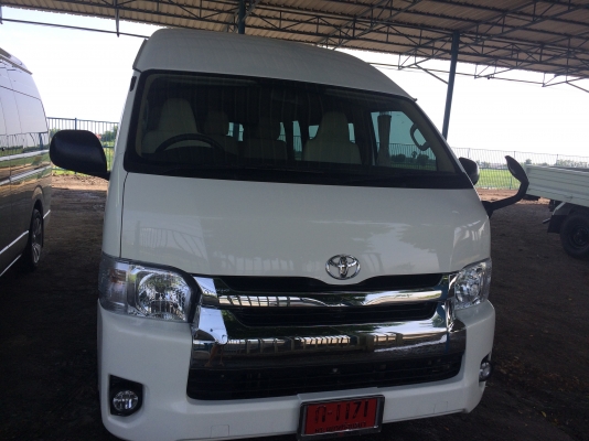 TOYOTA COMMUTER ปี2010 เกียร์ออโต้ ยางใหม่+แม๊กซ์ขอบ17 สภาพสวยพร้อมใช้งาน