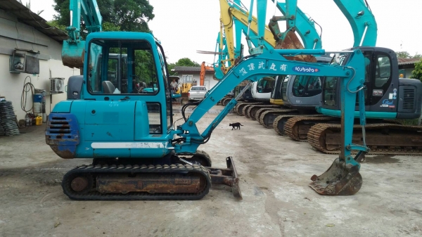 ขาย KUBOTA 035-3 มาใหม่ เก่าญี่ปุ่นแท้....สภาพสวยมาก...เดิมๆ  เครื่องปั๊มดี..ระบบคล่อง... สนใจโทร 089-3818694  ดวงนภา