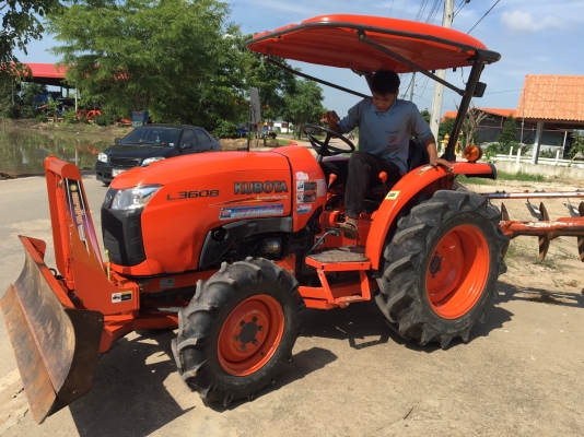 ขายรถไถคูโบต้า3608T ราคา315000บาท มีไบมีดและผานตราช้างไมร์669ช ม พร้อมใช้งานสายๆครับสนใจ โทร0813655997 อำพร พาเจริญ ต วังบัว อ คลองขลุง จ กำแพงเพชร ขายรถไถคูโบต้า3608T ราคา315000บาท มีไบมีดและผานตราช้างไมร์669ช ม พร้อมใช้งานสายๆครับสนใจ โทร0813655997 อำพร พาเจริญ ต วังบัว อ คลองขลุง จ กำแพงเพชร