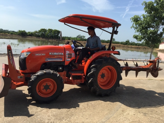 ขายรถไถคูโบต้า3608T ราคา315000บาท มีไบมีดและผานตราช้างไมร์669ช ม พร้อมใช้งานสายๆครับสนใจ โทร0813655997 อำพร พาเจริญ ต วังบัว อ คลองขลุง จ กำแพงเพชร ขายรถไถคูโบต้า3608T ราคา315000บาท มีไบมีดและผานตราช้างไมร์669ช ม พร้อมใช้งานสายๆครับสนใจ โทร0813655997 อำพร พาเจริญ ต วังบัว อ คลองขลุง จ กำแพงเพชร