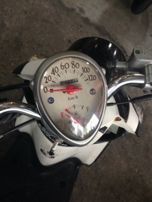 ขาย Yamaha Fino ปี 50 ล้อแม็ก เครื่องดี ชุดสีใช้ได้ เล่มพร้อมชุดโอน