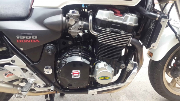 ขาย Honda CB 1300 ปี รถ99 สภาพสวยๆเครื่องดีมากๆ ของแต่งพอตัวครับ