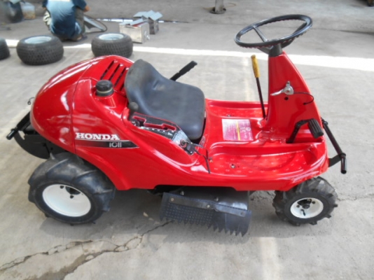 รถตัดหญ้า HONDA 1011 นั่งขับ พร้อมใช้งาน