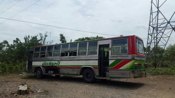 ขายรถบัส เครื่องฮีโน่ EH700 168 แรง แชสซี ISUZU ขนาด 45 ที่นั่ง ทะเบียนพร้อม