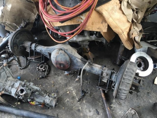 ขายเพลาลอยทั้งชุดพร้อมล้อ1 คู่ สำหรับใส่รถกระบะบรรทุกหนักทุกยี่ห้อ