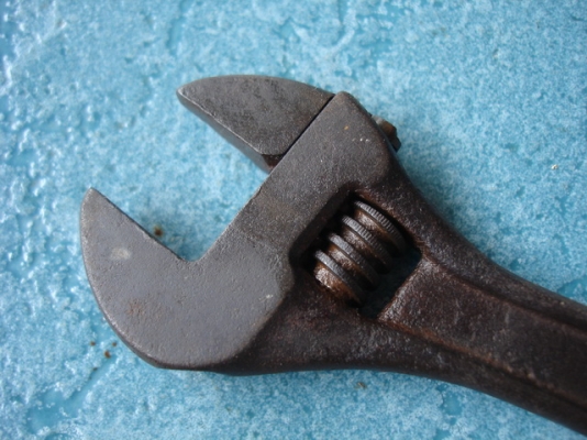 ประแจเลื่อน 6 นิ้ว BAHCO v - steel  made in Sweden มือสอง