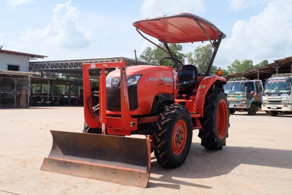 ขายรถไถรุ่น L3008 ดาวน์ 10,000 บาท พร้อมใบมีด ผานพรวน มีเอกสารพร้อมโอน รถสวยพร้อมใช้งาน