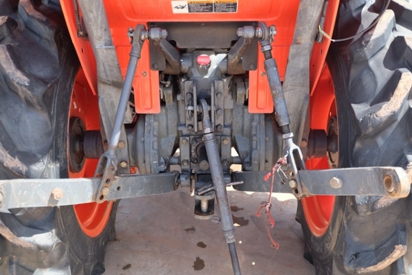 ขายรถไถรุ่น L3008 ดาวน์ 10,000 บาท พร้อมใบมีด ผานพรวน มีเอกสารพร้อมโอน รถสวยพร้อมใช้งาน