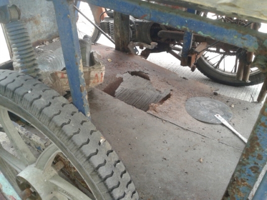 รถมอไซด์+พ่วงข้าง