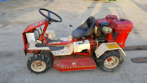 รถตัดหญ้านั่งขับ HONDA 13 แรง