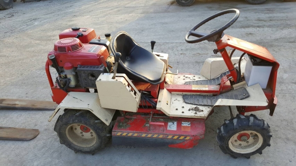 รถตัดหญ้านั่งขับ HONDA 13 แรง