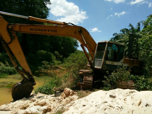 PC200-5 วางเครื่องของฮิตาชิ ISUZU ปั้มเดิม คอนโทนสั้น รถแรงดีทำงานดี