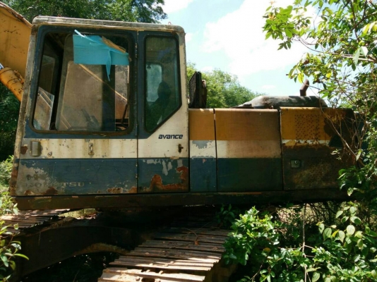 PC200-5 วางเครื่องของฮิตาชิ ISUZU ปั้มเดิม คอนโทนสั้น รถแรงดีทำงานดี