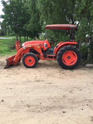 ขายรถไถคูโบต้าL4708พร้อมดันหน้าสภาพเดิมๆราคาถูกๆ345,000.