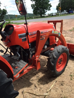 ขายรถไถคูโบต้าL4708พร้อมดันหน้าสภาพเดิมๆราคาถูกๆ345,000.