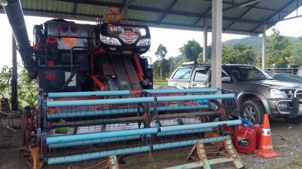 ลดให้สุดไปเลยขายขาดทุนรถเกี่ยวข้าวศักดิ์พัฒนาKM-AMATA2 ใช้งานแค่854ชั่วโมงปี56 สภาพสวยมากพร้อมใช้ ต่อรองได้ครับ ลดให้สุดไปเลยขายขาดทุนรถเกี่ยวข้าวศักดิ์พัฒนาKM-AMATA2 ใช้งานแค่854ชั่วโมงปี56 สภาพสวยมากพร้อมใช้ ต่อรองได้ครับ