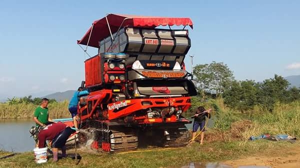 ลดให้สุดไปเลยขายขาดทุนรถเกี่ยวข้าวศักดิ์พัฒนาKM-AMATA2 ใช้งานแค่854ชั่วโมงปี56 สภาพสวยมากพร้อมใช้ ต่อรองได้ครับ ลดให้สุดไปเลยขายขาดทุนรถเกี่ยวข้าวศักดิ์พัฒนาKM-AMATA2 ใช้งานแค่854ชั่วโมงปี56 สภาพสวยมากพร้อมใช้ ต่อรองได้ครับ