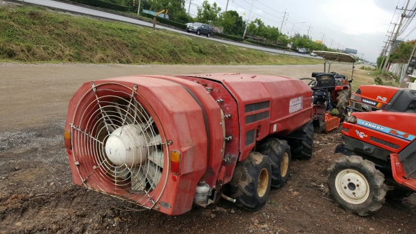 รถพ่นยา MARUYAMA  1000  ลิตร