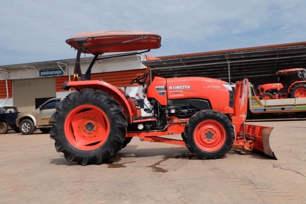 ขายรถไถรุ่น L4708 ดาวน์ 10,000 บาท พร้อมใบมีด ผานพรวน มีเอกสารพร้อมโอน รถสวยพร้อมใช้งาน