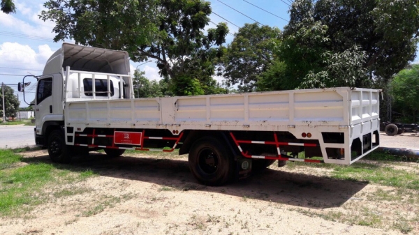 ขายรถบรรทุก 6ล้อ Isuzu FTR240