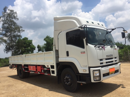 ขายรถบรรทุก 6ล้อ Isuzu FTR240