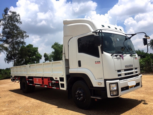 ขายรถบรรทุก 6ล้อ Isuzu FTR240