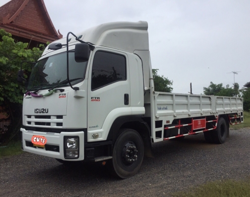 ขายรถบรรทุก 6ล้อ Isuzu FTR240