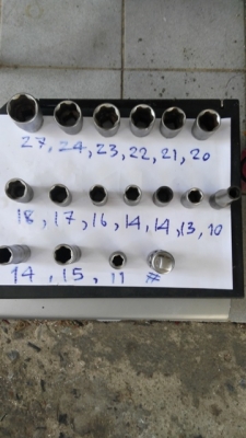 ลูกบล็อกเบอร์รวม 1/2" Chrom Vanadium 17 ลูก