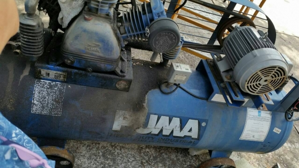 ขายปั้มลม2ตัวเหมา ๆ ถูก ๆคับ 45000