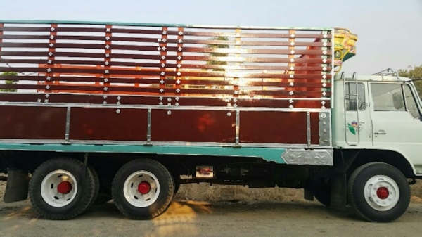 ขายรถ10ล้อ เพลาเดียว HINO F18 เครื่อง HO7C เดิมๆ185แรง สภาพสวย คัทซีเยี่ยม ราคาคุยกันได้