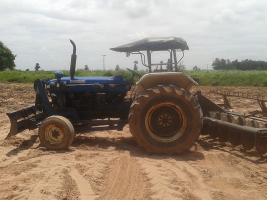 ขายรถไถฟอร์ด 6600 เสื้อลาย ใบดัน ผาน 6 คลาด เล่มทะเบียน