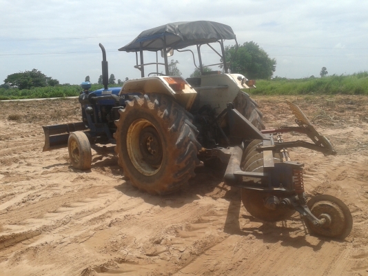 ขายรถไถฟอร์ด 6600 เสื้อลาย ใบดัน ผาน 6 คลาด เล่มทะเบียน